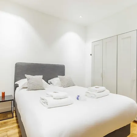 Charming 4p Rue Boetie Apartment