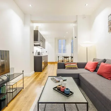 Charming 4p Rue Boetie Apartment Paris
